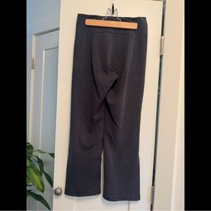 Lululemon Ribbed Softstreme Zip-Leg High-Rise Crop 25" in Black, Size 6